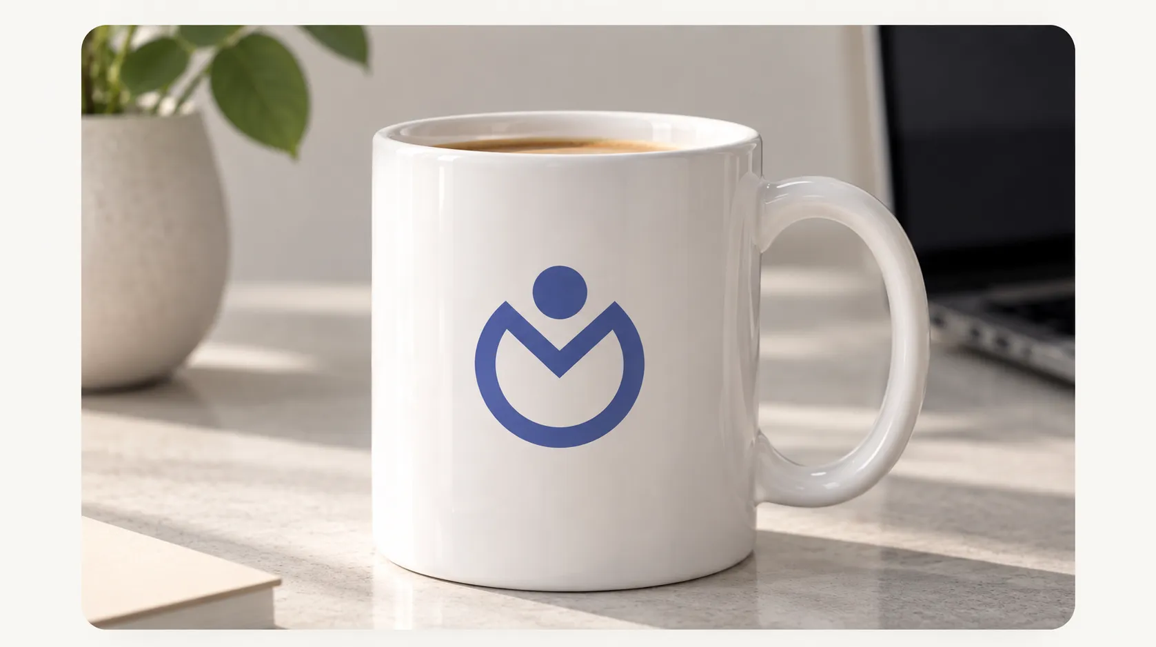 Taza de café con logo de Ana Navas